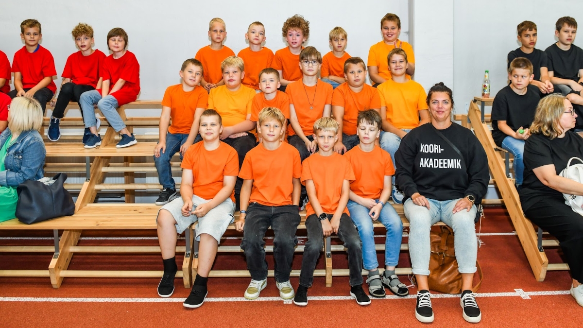 Meie poistekoor osales Ülenurme gümnaasiumis reedel, 12. septembril poistekooride õppepäeval „Rõõmu, rütmi ja rammuga“. Osalesid poistekoorid Paide Hammerbecki 